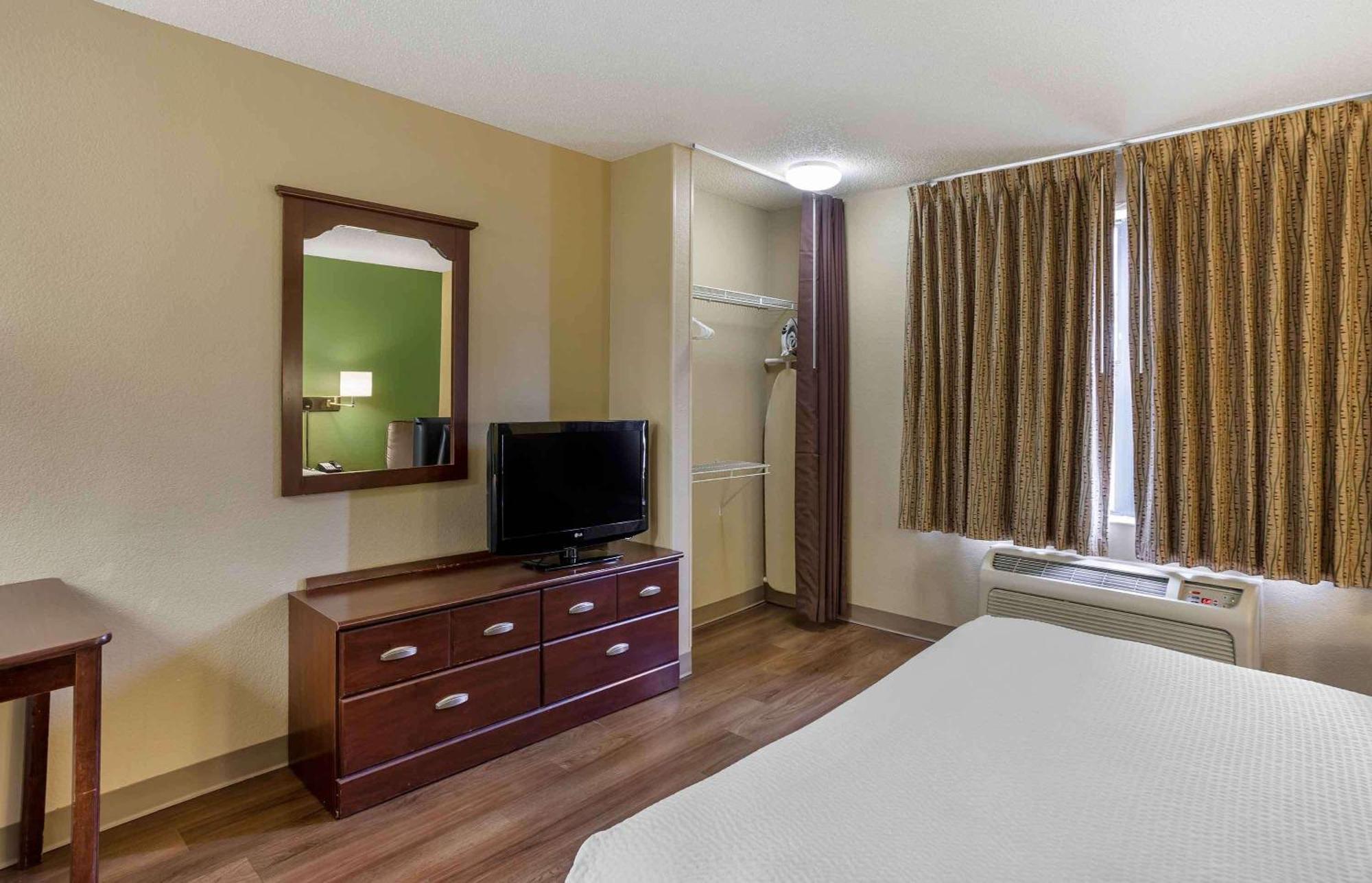 Extended America - Philadelphia - - Welsh Rd Hotel Horsham