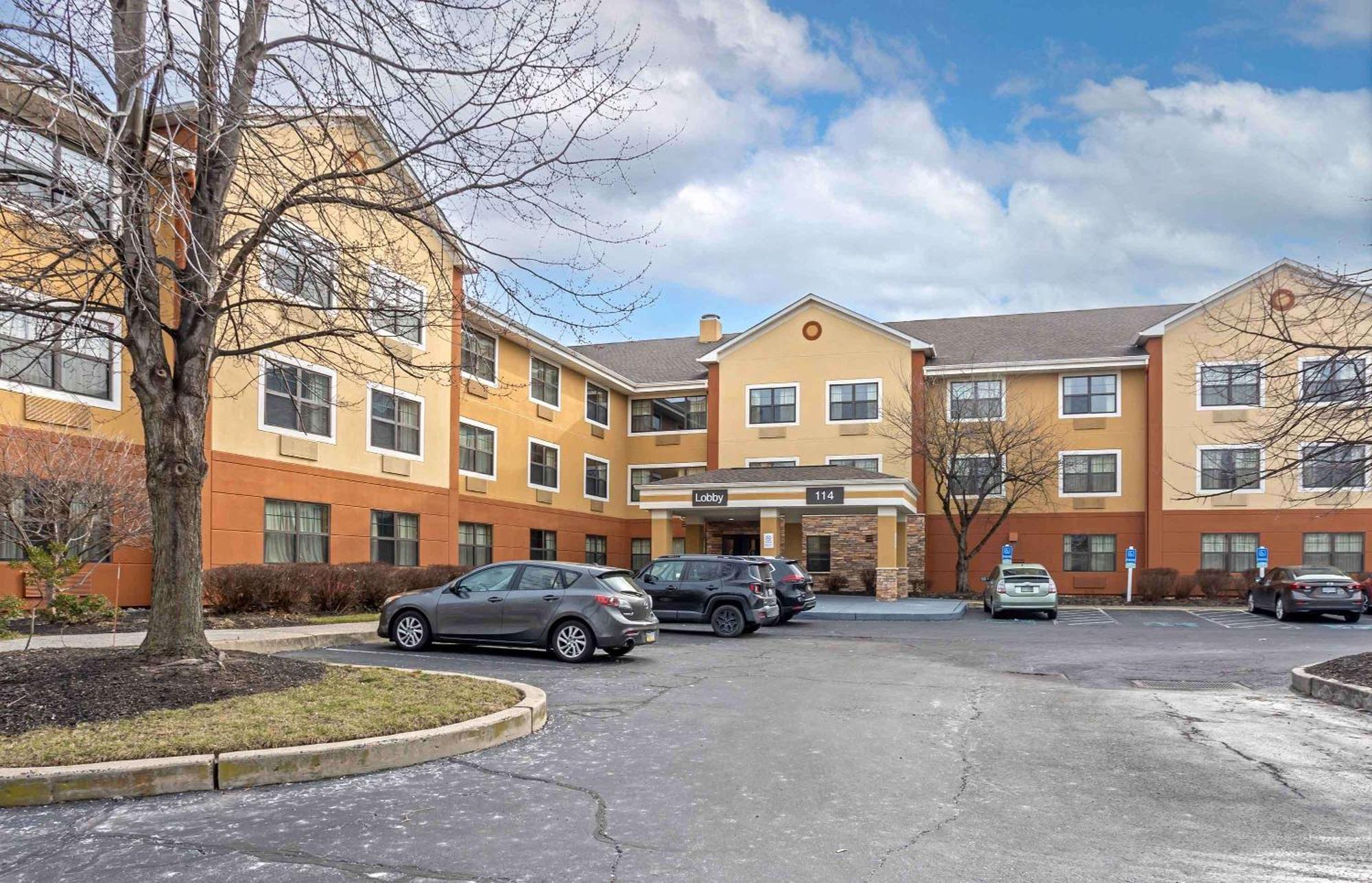 Extended America - Philadelphia - - Welsh Rd Hotel Horsham