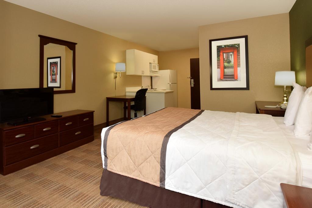 Extended America - Philadelphia - - Welsh Rd Horsham